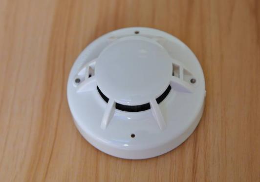 煙霧報警器沒電了一直吵怎么辦?煙霧報警器沒有煙霧一直叫怎么回事