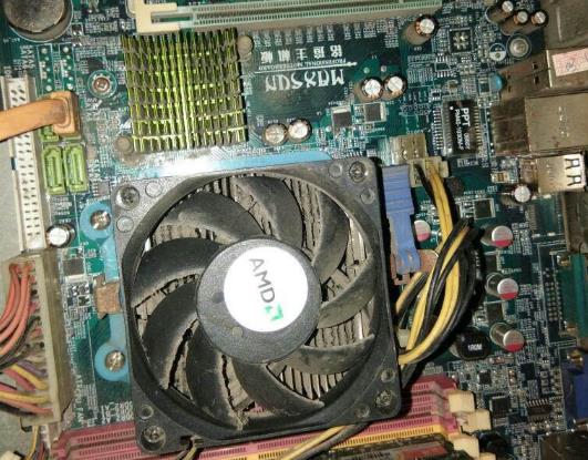 電腦顯卡風(fēng)扇不轉(zhuǎn)有什么影響?聯(lián)想筆記本電源鍵亮但黑屏怎么辦