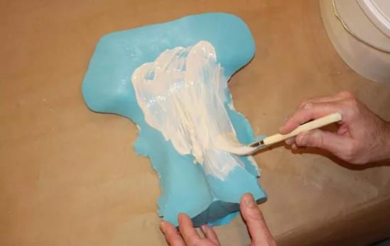 奇!英國男藝術家造女陰木耳長城