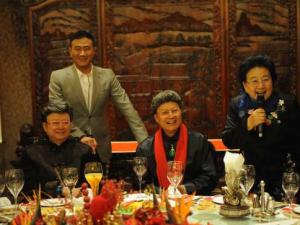 胡軍為父母籌辦金婚晚宴，分享經(jīng)營(yíng)婚姻要訣