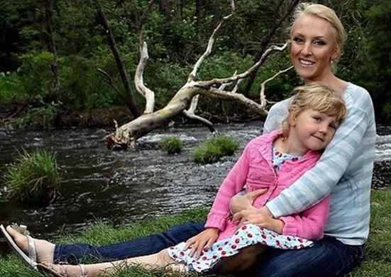 �������wС���ِ��Ļ������36�q���G�����Z��܊�^㕣�ȫ����Ƭ�ع�(�M�D)