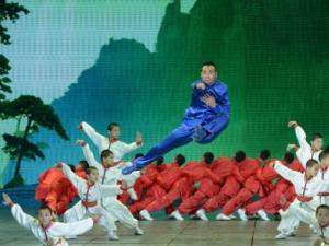 ?趙文卓獲封“春晚第一直男” 少年體零負(fù)面走紅