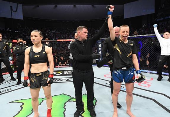 ���������_˹KO�������o���l(w��i)��UFC����������������ʽ�ؑ�ʧ��