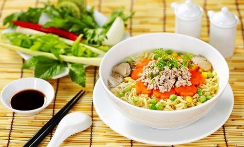 常吃泡方便面好嗎？經(jīng)常吃方便面的危害