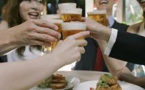 為什么一喝啤酒就拉肚子？喝啤酒拉肚子怎么辦