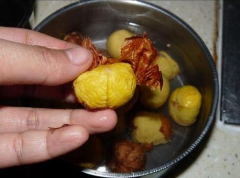 板栗怎么去皮?八種板栗去皮方法對(duì)比總結(jié)