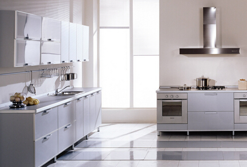 如何去除廚房油漬?如何改善廚房環(huán)境