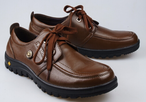 皮鞋發(fā)霉怎么處理?皮鞋發(fā)霉怎么清洗