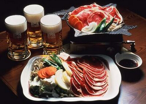 食用哪些食物可能致癌？致癌的食物揭秘