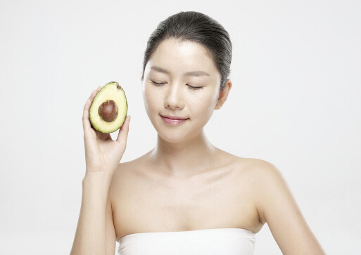 臉部反應(yīng)你的飲食對(duì)還是錯(cuò)-大胖臉是酒喝太多了