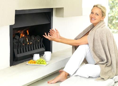 女人手腳冰涼怎么辦？如何治療女性手腳冰涼