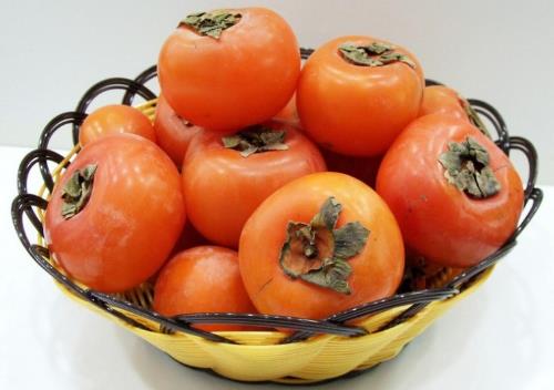 如何挑選新鮮柿子?挑選柿子的技巧