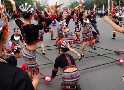 黎族有什么風(fēng)俗習(xí)慣？中國少數(shù)民族黎族的來歷習(xí)俗