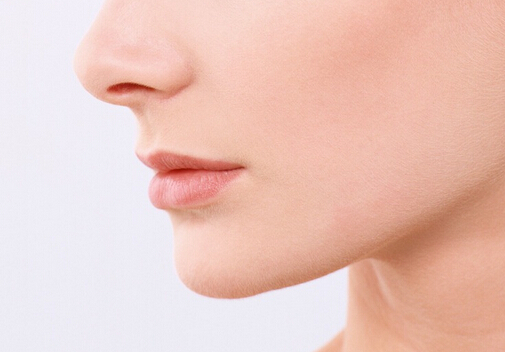 鼻子上的黑頭怎么去掉？鼻子上的黑頭能擠嗎？