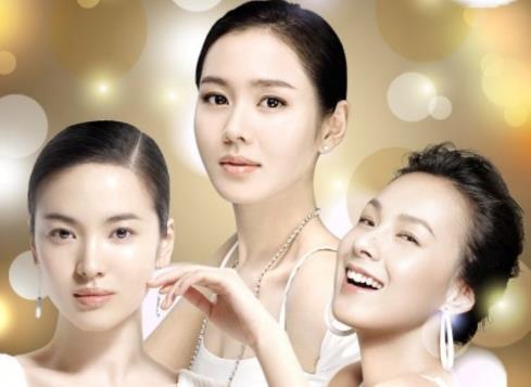 如何祛斑最有效?女人臉上長斑是什么原因