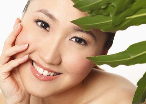 汗斑的癥狀有哪些?治療汗斑的最佳方法