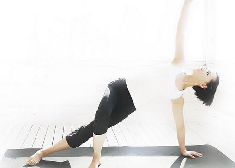 練瑜伽能減肥嗎？五個減肥瑜伽初級入門動作