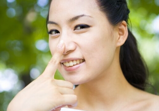 塌鼻子怎么辦？塌鼻子適合什么發(fā)型？