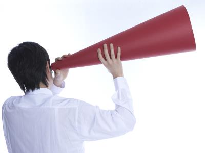 銷售禮儀：用心傾聽，少說多聽，適度贊賞