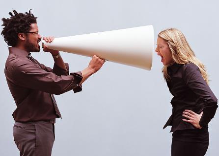 男人怎么哄女人開心？男人哄女人最好用的6句話