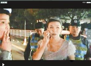 深圳寶馬女車主酒駕，拒絕檢查狠踢交警下體命根子