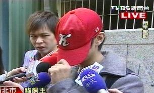 男子微波爐虐貓手段發(fā)指，小貓被蒸15分鐘半熟而死，圖為貓咪主人