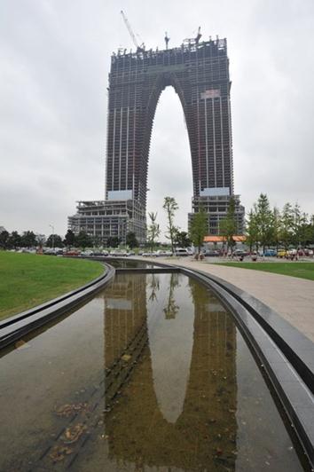 大秋褲穿上大頭鞋：蘇州“秋褲”樓穿上了“方頭鞋”