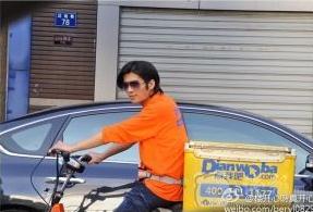 謝霆鋒送外賣：杭州街頭出現外賣哥酷似謝霆鋒