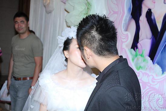 潘長江女兒潘陽今日大婚-與高富帥新郎石磊相親結(jié)識