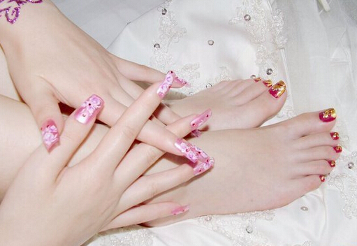 手腳脫皮是怎么回事？手腳脫皮是缺什么維生素？