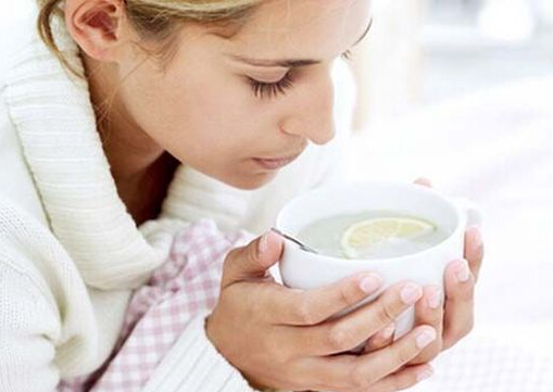 手腳冰涼是怎么回事？手腳冰涼吃什么好