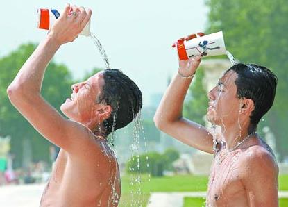 夏季如何預(yù)防中暑?避免暑熱有哪些高招