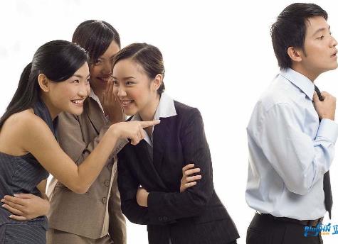 為什么有些人對“嚼舌根”樂此不疲呢?