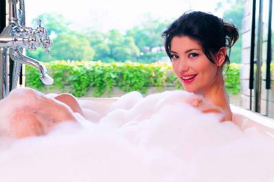 從頭洗到腳錯了嗎？為什么洗澡要先洗臉好？揭秘最健康洗澡順序