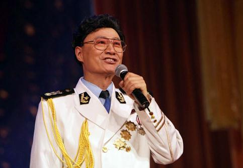 胡寶善個人資料簡歷，著名影視明星胡軍之父，愛好打羽毛球