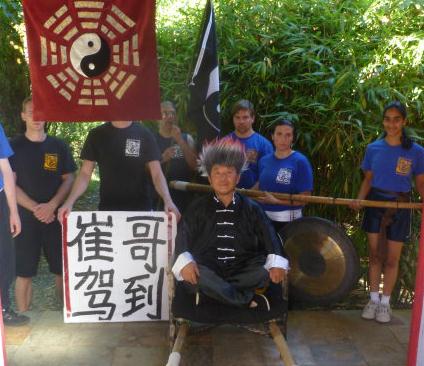 老外網上吐槽娶中國太太的下場,北美崔哥采訪走紅,崔哥駕到