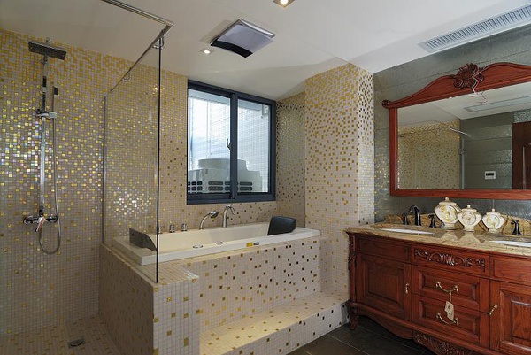 馬賽克裝修衛(wèi)浴間:先把握家居整體風(fēng)格