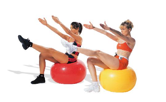 健身球操動作要領，邊玩邊甩肉！