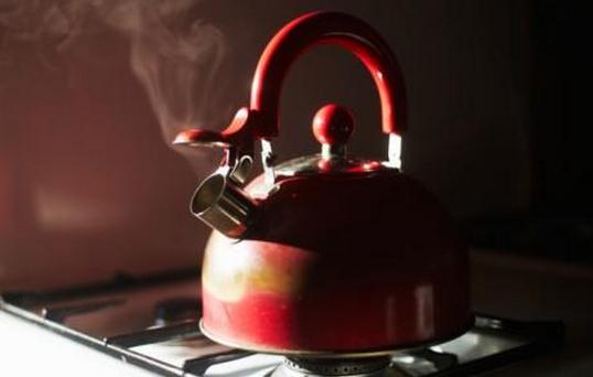 怎么燒開水才健康？水不能反復燒