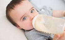 如何給寶寶添加輔食？添加輔食要注意什么？