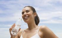 經常喝純凈水好嗎？喝白開水好還是喝純凈水好