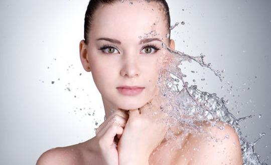 女人各個年齡階段應該如何護膚？