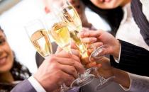 如何喝酒不傷胃？喝酒前吃什么不傷胃