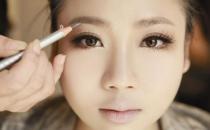 粗眉不自然？教你把粗眉畫得更自然！