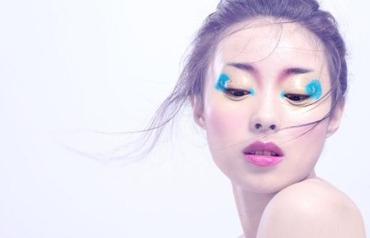 想要親密？畫出質感妝容！