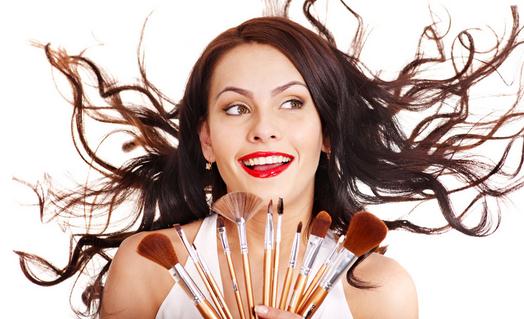 約會要帶什么什么化妝物品？