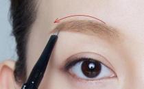 直眉太膩了？試試彎眉也不錯(cuò)哦！