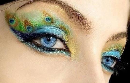 眼部肌膚提前衰老？眼妝拯救你！