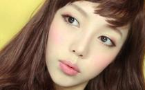 如何打造清新的裸色唇妝？