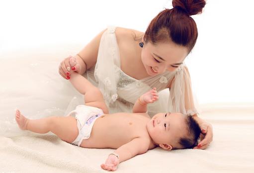 寶寶肺炎預防有三招 早發現早治療